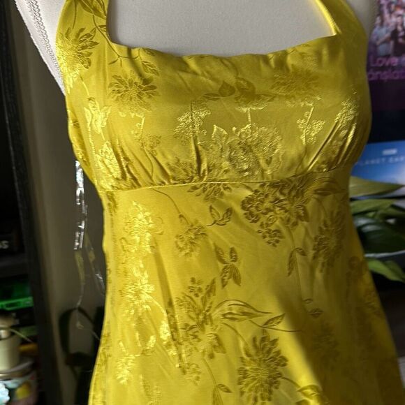 Wild Fable Size Small Yellow Halter Dress Silky material NWT - Picture 4 of 7